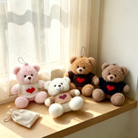 Adorable porte-clés en peluche ours en laine avec broderie cœur, super doux en polyester, breloque ours en peluche, ornement portable pour sac