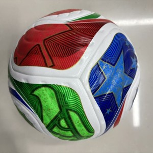 Ballon de football d'entraînement extérieur personnalisé 2026 pour adultes, tailles US-Canada-Mexique 5 et 4, en cuir PU thermocollé écologique et durable - Product Image 6