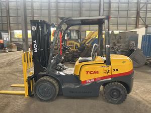Chariot élévateur à fourche d'<span class=keywords><strong>occasion</strong></span> Komatsu TCM 3 tonnes, moteur diesel, pour entrepôt industriel - Product Image 5