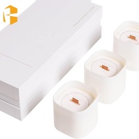 Großhandel benutzer definierte quadratische Form matt weiß schwarz ätherisches Öl Soja Wachs Duft kerzen Set mit Geschenk box für Weihnachten