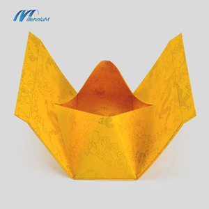 Caja de regalo de papel rígido plegable de lujo impresa FSC caja de perfume triangular <span class=keywords><strong>dulce</strong></span> caja magnética con papel artesanal - Product Image 4