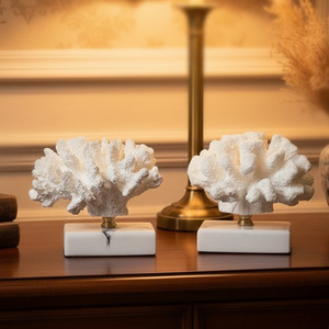 Sculpture créative en résine de <span class=keywords><strong>corail</strong></span> <span class=keywords><strong>blanc</strong></span>, ornement de bureau, décoration de table pour la maison, le salon, le bureau, l'hôtel, Art Déco - Product Image 1