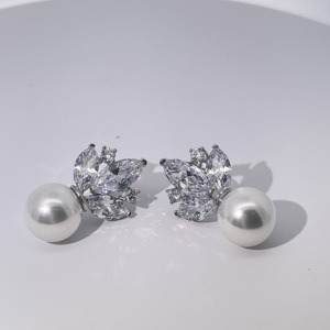 Pendientes de Latón Chapado en Oro Elegantes y Lujosos de Tianyu Gems para Mujer con Diseño de Flores y Perlas con Corte Marquesa - Product Image 2