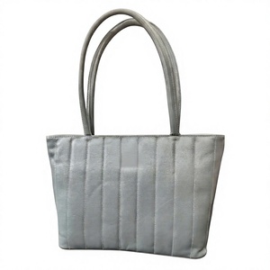Bolsos de Mano Casuales para Mujer, a la Moda, Personalizables, Plegables, con Capacidad de 3L+, Impermeables, Ligeros, de Cuero Genuino, con Cierre Extraíble - Product Image 3