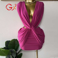GX863 Robe Courte Sexy Chic d'Été pour Femme – Col Plongeant, Sans Manches, Découpes Élégantes – Collection Boutique Streetwear
