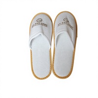 Chaussons personnalisés à logo sur mesure, fermés, de luxe, doux et abordables, pour hôtel, spa, invités, jetables