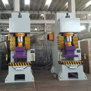 Venta Directa de Fábrica: Prensa Hidráulica de Cuatro Columnas y Tres Vigas de 100/160 Toneladas, <span class=keywords><strong>Motor</strong></span> Servo de Alta Precisión de 7.5kW, Bomba de Engranajes - Product Image 3