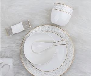 Juego de Vajilla de Porcelana Fina (45% China de Alta Calidad) con Borde Dorado Pintado a Mano y Relieve, Lujoso, para Hoteles 5 Estrellas, Banquetes de Boda y Restaurantes - Product Image 3
