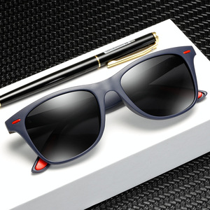 Occhiali da <span class=keywords><strong>Sole</strong></span> Unisex Polarizzati Nuovo Stile 2022 Protezione UV Promozionale Anti-UV Caratteristiche Solari Colori Montatura C5 <span class=keywords><strong>Blu</strong></span> Nero PC - Product Image 4