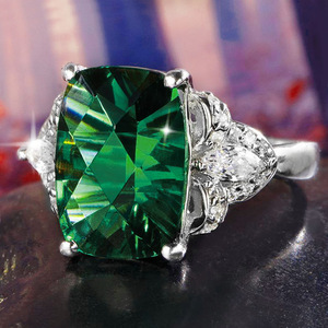 Anello con cristallo verde per donna, elegante anello da cocktail party, accessori per abiti - Product Image 1