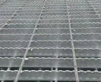 Plateforme de sol en acier galvanisé antidérapante avec design moderne anti-corrosion, adaptée à une utilisation industrielle et en entrepôt