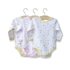 Combinaison bébé en coton biologique à manches longues avec boutons à l'épaule, imprimé animal, sans étiquette, pour nouveau-né, logo personnalisé - Product Image 1