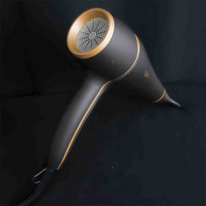 Secador de Pelo Iónico Profesional Gki 2200W Negro y Dorado con Accesorio Difusor - Product Image 2