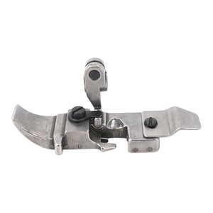 Pied presseur à rouleaux métallique anti-plis pour surjeteuse avec roulement à billes pour coutures 4 et 5 fils - Product Image 2