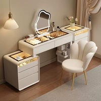 Table de maquillage moderne en bois massif avec éclairage LED doux et ambiant, tiroirs spacieux, design minimaliste pour chambre à coucher