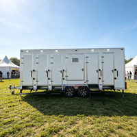 Ensemble de toilettes et de douches portables commerciales pour l'extérieur, remorque de douche à 4 à 10 cabines avec station de lavage des mains extérieure