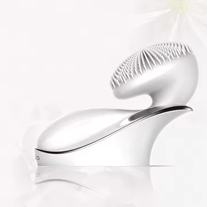 Magnetic <strong>Massage</strong> Feature <strong>Handheld</strong> Sound Wave Vibration <strong>Facial</strong> Cleansing Brush Silicone Brush