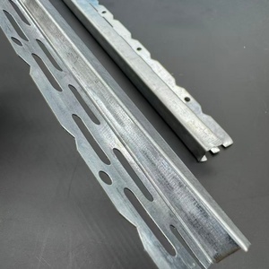 Renforce les bords des plaques <span class=keywords><strong>de</strong></span> plâtre avec une <span class=keywords><strong>bride</strong></span> perforée fixée encastrée au niveau du face <span class=keywords><strong>de</strong></span> la plaque. - Product Image 6