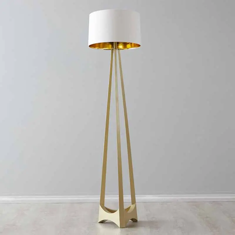 Modernes minimalistisches Stativ Metall Gold Heim Hotel Schlafzimmer Stehlampe mit Stoffschatten Stehlampe