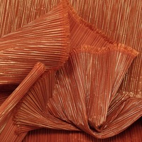 Tissu en maille fantôme plissé en feuille d'or moulable au mètre pour la couture de costumes de scène, la confection de robes et les projets de mode DIY
