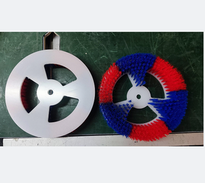 Fabricantes de <span class=keywords><strong>placas</strong></span> de <span class=keywords><strong>cepillo</strong></span> de <span class=keywords><strong>limpieza</strong></span> solar Multifit Kit de dispositivo de máquina de <span class=keywords><strong>limpieza</strong></span> Placa de <span class=keywords><strong>cepillo</strong></span> doble para limpiar el panel solar - Product Image 3