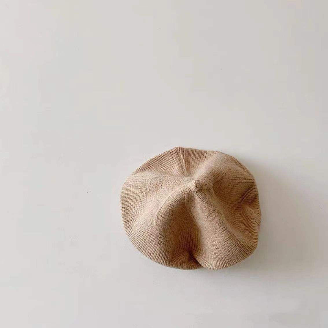 Bérets-kakis tricotés