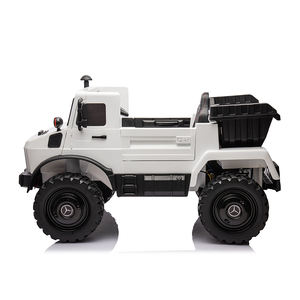 سيارة مرسيدس بنز يونيموج الكهربائية المرخصة للأطفال والكبار بمقعدين ومحرك بدون فرش وبطارية 24 فولت - Product Image 3