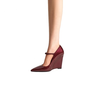 Escarpins Mary Jane à talon compensé de 10,5 cm, à bout pointu, ornés de strass brillants personnalisés, pour femme |   Robe tendance et confortable OEM/ODM - Product Image 3