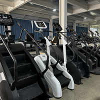 20 1 Simulateur d'escalade commercial multifonctionnel pour salle de sport, inclinaison 5-50%, vitesse 0,3-8 km/h, charge maximale 150 kg, affichage LED/LCD