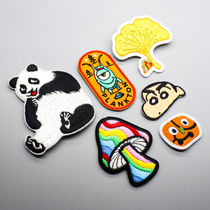 Tem nhãn quần áo, huy hiệu dệt, ghim cài may, miếng vá thêu tùy chỉnh cho quần áo và túi xách - Product Image 3