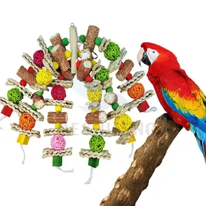 2023 Hot Bán Treo Pet Bird Đồ Chơi Con Vẹt Đồ Chơi Gỗ Tự Nhiên Corncob Chim Chew Đồ Chơi