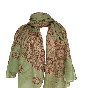 Mantón de lana superfina de la mejor calidad, estampado de leopardo y personajes de Jacquard - Product Image 2