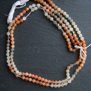 Cuentas de Piedra Lunar Natural Mixta y Otros Materiales para Expresiones Creativas por Sejal Creation (India) - Product Image 3