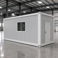 Maison conteneur préfabriquée modulaire en panneaux sandwich d'acier moderne à montage rapide, emballage plat, 20 pieds, fenêtre grillagée, garantie 5 ans, pour chantier extérieur