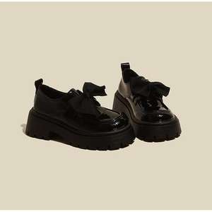 Chaussures plates de style rétro pour femmes petites chaussures en cuir noir avec semelle épaisse pour le printemps et l'automne - Product Image 3