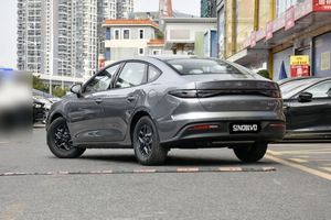 2025 BYD Seal 05 Dmi 55km Version de conduite intelligente Sedan Plug in Hybrid Car New Energy Vehicles 120km en stock - Product Image 4