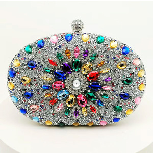 Sac à main de soirée en soie scintillant orné de perles et de cristaux pour femme, idéal pour mariage et fête - Product Image 2