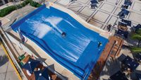 Simulateur de surf à double voie bleu clair commercial, utilisation intérieure/extérieure, capacité supérieure à 500 kg, 15x8x2,8 m