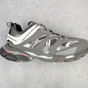 ผู้ชายคนนี้สวมรองเท้าผ้าใบ LED สุดเท่ รองเท้าแบรนด์ดีไซเนอร์ สไตล์คลาสสิกเหนือกาลเวลา บริการปรับแต่งคุณภาพสูง - Product Image 1