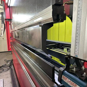 Machine à cintrer de presse plieuse hydraulique à plaques CNC servo électrohydraulique pour plier la tôle et d'autres matériaux - Product Image 5