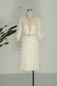 ชุดเดรสสำหรับคุณแม่ไซส์ใหญ่ ดีไซน์หรูหรา ชุดเจ้าสาว ชุดไปโบสถ์ทันสมัย ชุดสูทสองชิ้นสำหรับผู้หญิงแอฟริกัน - Product Image 3