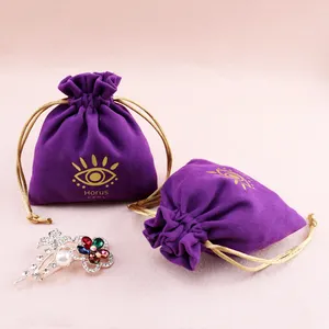 Mor kişiselleştirilmiş özel kadife stok büzmeli mücevher kesesi çanta takı için paket ambalaj