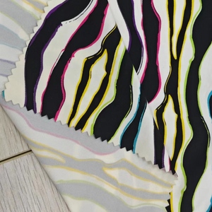 Trong Kho Màu Trắng Và Màu Đen 4 Cách Căng 82% Nylon 18% Spandex Đồng Bằng Dệt Kim Màu Sắc Khác Nhau Ngựa Vằn In Đồ Bơi Vải - Product Image 3