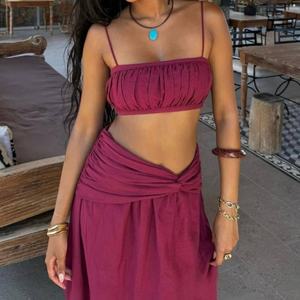 Ensemble 2 pièces beige uni pour femme : Crop top sans manches à col en V et jupe longue évasée froncée à taille élastique – Idéal pour l'été, les fêtes et la plage - Product Image 2