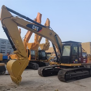 Excavatrice hydraulique sur chenilles Caterpillar CAT 320D d'occasion, bien entretenue, équipée d'une benne de terrassement standard, homologuée CE - Product Image 1