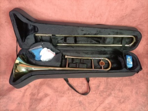 Trombone ténor professionnel en laiton, clé Bb/F, laqué or, pour la vente en gros - Product Image 2