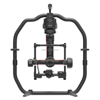 DJI Ronin 2 Professional Combo - Stabilisateur de cinéma avec charge utile de 13,6 kg pour ARRI, RED, Sony |   Batteries à échange à chaud, alimentation intégrée