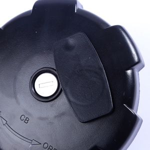 ฝาปิดถังน้ำมันดีเซลแบบล็อค 20392751 สำหรับรถบรรทุกขนาดกลาง-หนักของวอลโว่ สีดำ ผลิตจากพลาสติก เมืองเหวินโจว รองรับการติดตั้ง - Product Image 3