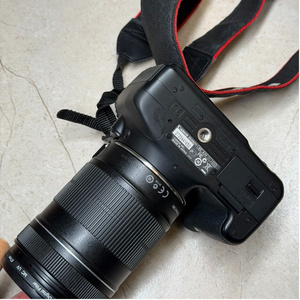 กล้อง <span class=keywords><strong>Canon</strong></span> <span class=keywords><strong>EOS</strong></span> <span class=keywords><strong>550D</strong></span> DSLR มือสอง พร้อมเลนส์ 18-135mm IS ชุดเลนส์ขนาดกะทัดรัด เหมาะสำหรับการถ่ายภาพท่องเที่ยว ภาพบุคคล และการถ่ายภาพในชีวิตประจำวัน - Product Image 4