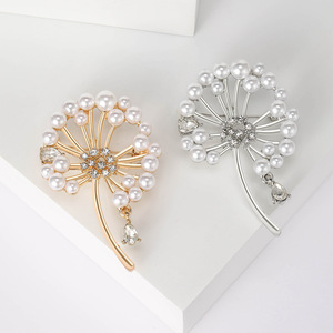 Broche de Diente de León con Perlas de Imitación, Accesorio Versátil, Sencillo y Elegante, Pin con Diseño de Planta - Product Image 1